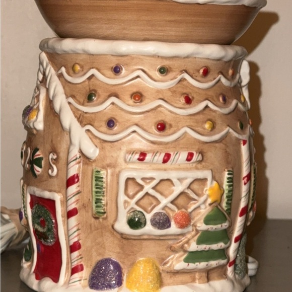 YANKEE CANDLE Christmas Gingerbread House Fragrance Wax Warmer HomeAccent Decor - Picture 2 of 8